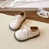 Zapatos de Cuero para Niñas Zapatos de Princesa para Niños 2026 Nueva Temporada Primavera y Otoño Niña Pequeña Moño Suela Suave Versátil Casual Zapatos de una Sola Pieza