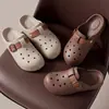 Verão 2026 Novo EVA Feminino Casual Versátil Confortável Sapatos com Furos Respiráveis Não Esfregam Fácil de Secar