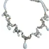 [Notas Escritas a Mano con Luz de Luna] Elegante Collar de Perlas Incrustado con Diamantes Estilo Palacio, Accesorio para Vestido de Noche, Cadena para Clavícula con Sensación de Lujo Ligero y Gama Alta