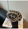 Bolso de Hombro Versátil con Cadena para Mujer, Estampado de Leopardo, Diseño Único, Moderno y de Alta Gama, para Viajes Diarios Otoño/Invierno 2025
