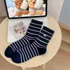 Calcetines Japoneses Otoño Invierno Nuevas Llegadas Calcetines de Media Caña para Mujer Rayados Bordado de Osito Calcetines con Volantes Calcetines de Algodón para Mujer
