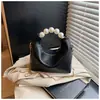 Bolso de Mano de Perlas de Alta Gama 2026 Nuevo de Moda Tendencia Nicho Bolso de Cadena Bolso de Hombro Cruzado para Mujer