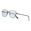 Gafas de Miopía Metálicas Ultraligeras de Moda 2025 con Filtro Azul para Hombres y Mujeres, Montura Cuadrada Versátil, Lentes Planos, Se Pueden Combinar con Graduación