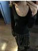 Camiseta base multicolor de manga larga, corte ajustado, cuello en U, con acabado cepillado para mujer, perfecta para otoño e invierno, con un look elegante y a la moda.