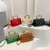Bolso de Mano de Metal con Textura Repujada Elegante y de Moda de Comercio Exterior para Mujer 2025 Nuevo Versátil Bolso Caja de Hombro Cruzado