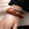 Pulseras Anchas de Madera Retro de Moda Europea y Americana Versátiles Modernas Cool Exageradas Accesorios Brazalete Comercio Exterior Transfronterizo Joyería Exclusiva
