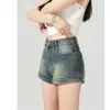 Shorts de mezclilla para mujer para el verano de 2026, nuevo estilo moderno y versátil, de cintura alta, corte A, adelgazantes, pantalones ultracortos para chicas petite