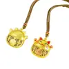 Colgante de Gato de la Suerte Calado de Colores con Carácter de Fortuna, Colgante Lindo de Gatito Chapado en Cobre Dorado, Accesorio Exquisito de Alta Gama