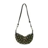 Bolso de Mujer Resistente con Remaches Ojillados Transfronterizos Estilo Punk 2025 Moda Europea y Americana Nuevo Bolso de Hombro Único, Bajo el Brazo, Cruzado