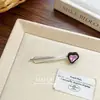 Presilha de cabelo de strass em formato de coração doce, design de nicho coreano para mulheres, acessório de cabelo suave e versátil para franja lateral
