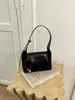 Bolso de Axila Retro Simple de Gama Alta Bolso Cruzado de Hombro Versátil Casual de Nicho Bolso de Mano para Viajes de Negocios Bolso de Mujer