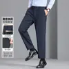 Pantalones cropped elásticos de mezcla de nailon-nailon lavables a máquina para hombre, nuevos pantalones rectos de cintura media-alta de otoño 2026 para hombre