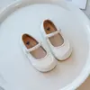 Ins zapatos de cuero pequeños para niños 2025 primavera y verano nuevos estilo coreano zapatos de princesa estilo pequeño Chanel para niñas suela suave antideslizante sencillos