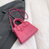 Bolso de Mujer de Diseño Nicho de Estilo Occidental 2025 Primavera y Verano Bolso de Mano para Mujer Texto Gran Capacidad Simple Hombro Bandolera