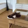 Zapatillas Deportivas Casuales Retro de Piel Genuina con Estrella Desgastada para Mujer 2026 Nuevo Color Versátil Bloque de Color Que Aumentan la Altura