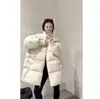 Ahora el Nuevo Estilo de Invierno 2025 Simple y Elegante Chaqueta de Punto con Cuello Alto Ligera y Suave Gruesa como una Nube Chaqueta de Plumón de Ganso