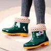 Zapatos de agua de caña corta para mujer, botas de lluvia para adulto, botas de agua de felpa para invierno, botas de lluvia antideslizantes, zapatos de goma cálidos para trabajadores de oficina, zapatos sin cordones para uso en la cocina