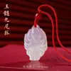 Colgante de Ágata de Hielo Blanco de Calcedonia Natural de Alta Calidad con Diseños de Guanyin, Buda, Hojas, Peces Dorados, Pixiu, Calabaza y Candado de Paz Adornos de Jade