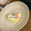 Nuevo y lindo colgante de llavero de frutas KT, accesorio para mochila de estudiante, regalo de llavero versátil
