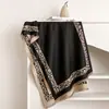 Bufanda de jacquard con estampado de leopardo estilo europeo y americano, imitación cachemira para mujer, con borlas cortas, tacto de alta gama, chal transfronterizo, venta al por mayor de comercio exterior