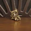 Novos enfeites retrô de latão representando o Deus da Riqueza, estilo desenho animado criativo, para decoração de mesa. Enfeites de cobre representando o Deus da Riqueza.