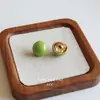 Pendientes de botón de bola redonda de esmalte Dopamina Estilo Retro Hong Kong Aguja de Plata de Ley S925 Fresco Dulce Versátil Pendiente de Joyería de Alto Grado Temperamento para Mujeres
