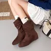 Botines cortos de moda para mujer 2026 con suelas gruesas y caña ancha, estilo otoño, adelgazantes y que aumentan la altura, color café
