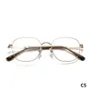 Las Gafas de Madera Studiomuku Son Tan Clásicas Como Más Versátiles, con un Armazón Delgado y Sencillo.
