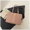 Bolsa Tote Color-Blocking Fashion para Mulheres 2026 Novo Modelo de Alta Qualidade Grande Capacidade Bolsa de Ombro Casual Versátil Tendência