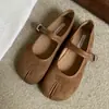 Zapatos de Mujer Nuevos Estilo Retro Casual Versátiles Ante Punta Dividida Pezuña de Cerdo Primavera y Verano 2025