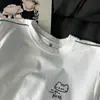 Camiseta Curta Estilo Japonês Fofa e Divertida com Estampa de Gatinho, Nicho para Mulheres, Top Casual Soltinho de Manga Curta para o Verão, Tendência