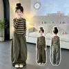 Conjunto de Dos Piezas para Niñas de Primavera y Otoño: Top Rayado de Manga Larga con Pantalones Sueltos Casuales Color Verde Militar Ropa de Otoño para Niños