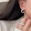 Anillo Minimalista de Moda Estilo Coreano con Diseño Único, Anillo Pequeño de Flor Vintage para Mujer, Versátil de Lujo Ligero Nuevo Accesorio de Mano al por Mayor