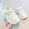 Sandálias Esportivas Respiráveis Infantis 2026 Novo Estilo de Verão para Meninos com Solado Macio, Fashion, Versátil, Anti-Impacto, Sandálias Casuais para Meninas