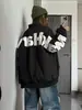 Chaqueta bordada con parche de letras de espalda completa estilo callejero americano para hombres y mujeres, chaqueta casual holgada vintage de principios de primavera para pareja de estudiantes