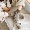 Meias Femininas Outono e Inverno Listradas de Cano Médio com Forro de Lã, Espessadas, Quentes, Versáteis, Meias Femininas Atacado