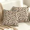 Nueva funda de almohada con estampado de leopardo marrón transfronteriza para decoración de ventana salediza y sofá, almohada de sofá de felpa corta suave en blanco y negro
