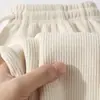 Pantalones nuevos de pana para hombre, moda de otoño, estilo juvenil moderno, en stock, pantalones versátiles de pierna recta, pantalones casuales para hombre para exteriores