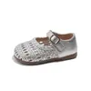Sandalias tejidas de moda para niños 2026 Primavera/Verano Sandalias tejidas huecas de princesa para niñas Sandalias de zapato único versátiles