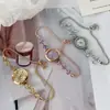 Nova Tendência de Moda Pulseira de Relógio Retrátil, Relógio de Pulso Feminino de Quartzo com Mostrador Pequeno Exquisito, Joia de Mão Versátil de Alto Padrão para o Dia a Dia