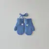 Guantes Infantiles Coreanos Yipan Invierno Nuevo Estilo Ins Guantes Sin Dedos en Forma de Corazón Cálidos y a Prueba de Frío Guantes para Colgar en el Cuello de Bebé