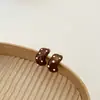 Luxo Acessível Francês Design Elegante de Nicho Brincos Personalizados para Mulheres Estilo Doce e Cool Brincos Assimétricos de Bolinhas Brincos de Alta Qualidade