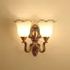 Lámpara de Pared LED Estilo Retro Minimalista Europeo Bronce Rojo Lámpara de Mesita de Noche para Dormitorio Iluminación de Pared para Fondo de TV en Sala de Estar
