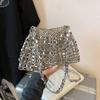 2025 Nova Bolsa Vintage Metal Prata Moda Ombro Vazado Transversal Tecido com Miçangas Elegante Bolsa de Axila