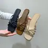 Nova coleção de verão: Sandálias de bico aberto, salto baixo, versáteis e estilosas em estilo fada para mulheres, apresentando um design inspirado na Coreia e um visual chique e elegante