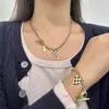 Collar con colgante de amor de tablero de ajedrez, diseño de nicho, moderno y sencillo, para mujer, accesorios de cadena para clavícula.