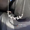 Novo Colar Borboleta Sorriso de Luxo Acessível da Versa, Mesmo Estilo da Gejia e Versátil Corrente para Clavícula Borboleta com Cinco Diamantes Brilhantes