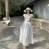 Vestido de Férias Estilo Francês com Mangas Leves e Curtas para Mulheres, Novo Design de Verão, Vestido Único para Chá Revelador de Cintura, Moderno