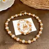 Pulsera Redonda de Perlas Retro Francesa Gancho de Pendiente de Lujo Ligero de Gama Alta de Moda Collar Set de Joyería Versátil Otoño Invierno para Mujeres