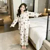 Dulce pijama infantil, de manga larga y pantalón largo, estilo fino para primavera y otoño, nuevo modelo 2026, cuello de muñeca de algodón nube, ropa de casa para niñas